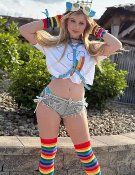 ÜMRANİYE Escort BERRAK - Gerçek Fotoğraflı Doğrulanmış Profil ÜMRANİYE VIP Escort BERRAK - Doğrulanmış Model